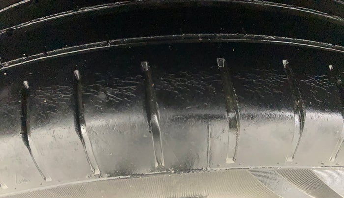 2019 Maruti Swift ZXI PLUS AMT, Petrol, Automatic, 52,416 km, Right Rear Tyre Tread