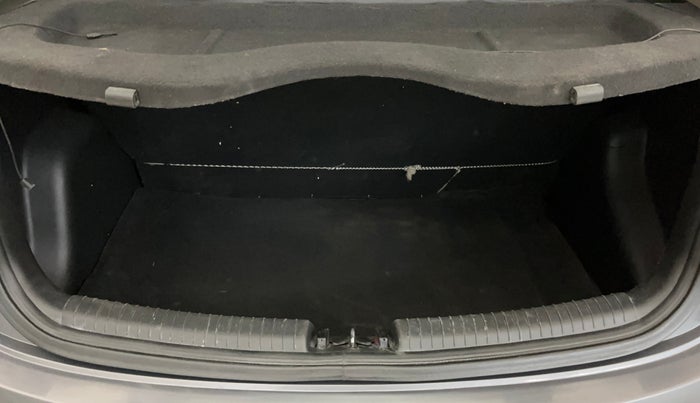 2019 Hyundai Grand i10 MAGNA 1.2 KAPPA VTVT, Petrol, Manual, 72,636 km, Boot Inside