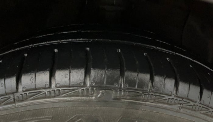 2019 Hyundai Grand i10 MAGNA 1.2 KAPPA VTVT, Petrol, Manual, 72,636 km, Right Front Tyre Tread