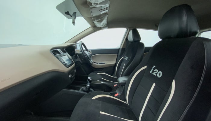 2015 Hyundai Elite i20 ASTA 1.4 CRDI, Diesel, Manual, 97,023 km, Right Side Front Door Cabin