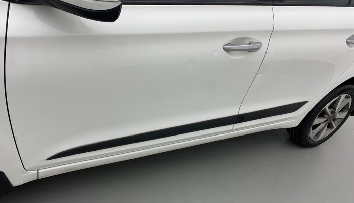 2015 Hyundai Elite i20 ASTA 1.4 CRDI, Diesel, Manual, 97,023 km, Front passenger door - Slightly dented