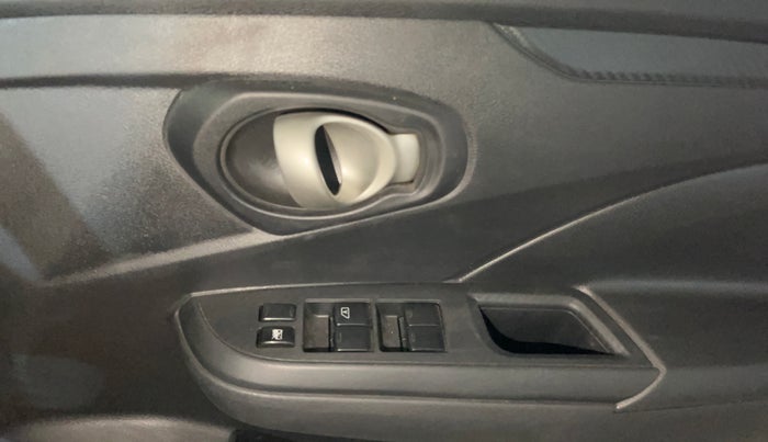 2019 Datsun Go T, Petrol, Manual, 72,611 km, Driver Side Door Panels Control