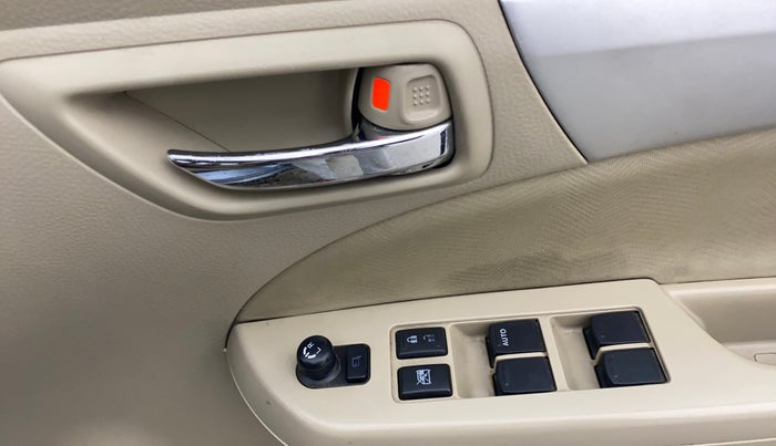 2017 Maruti Ertiga VXI, Petrol, Manual, 35,639 km, Driver Side Door Panels Control