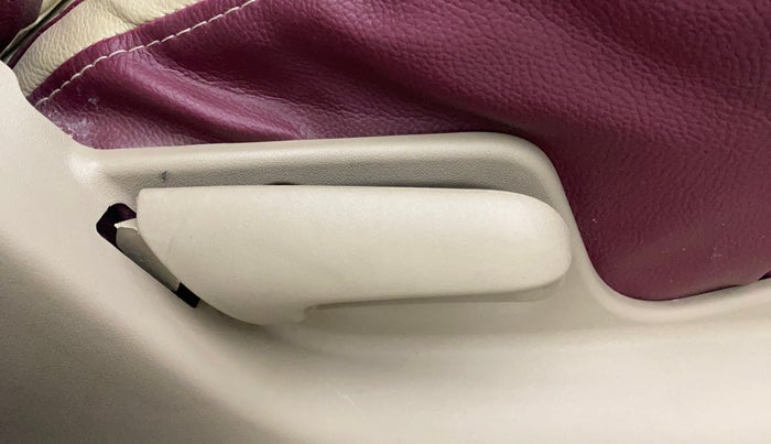 2017 Maruti Ertiga VXI, Petrol, Manual, 35,639 km, Driver Side Adjustment Panel