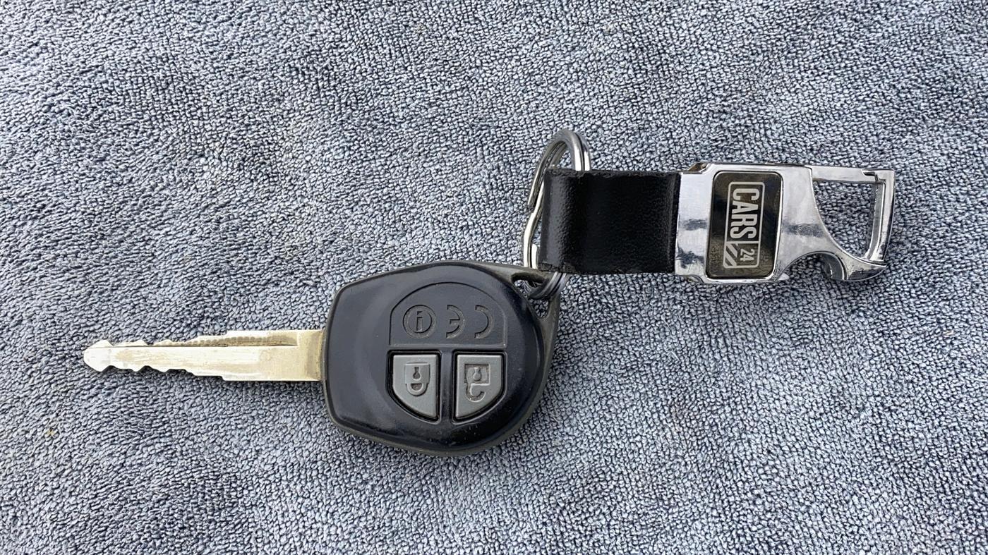2017 Maruti Dzire VXI, Petrol, Manual, 26,949 km, Key Close Up