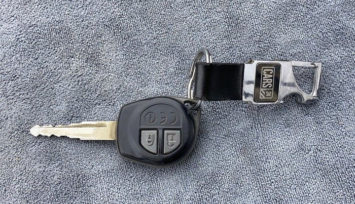 2017 Maruti Dzire VXI, Petrol, Manual, 26,949 km, Key Close Up