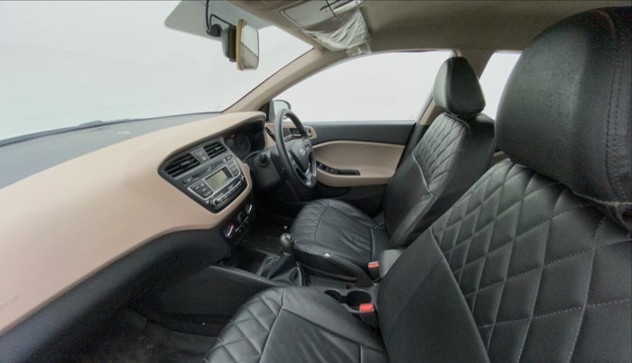 2017 Hyundai Elite i20 SPORTZ 1.2, Petrol, Manual, 41,659 km, Right Side Front Door Cabin