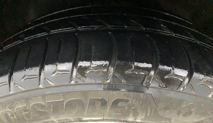 2018 Hyundai Verna 1.6 VTVT SX, Petrol, Manual, 86,191 km, Left Front Tyre Tread