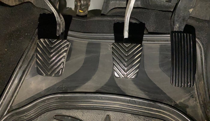 2018 Hyundai Verna 1.6 VTVT SX, Petrol, Manual, 86,191 km, Pedals