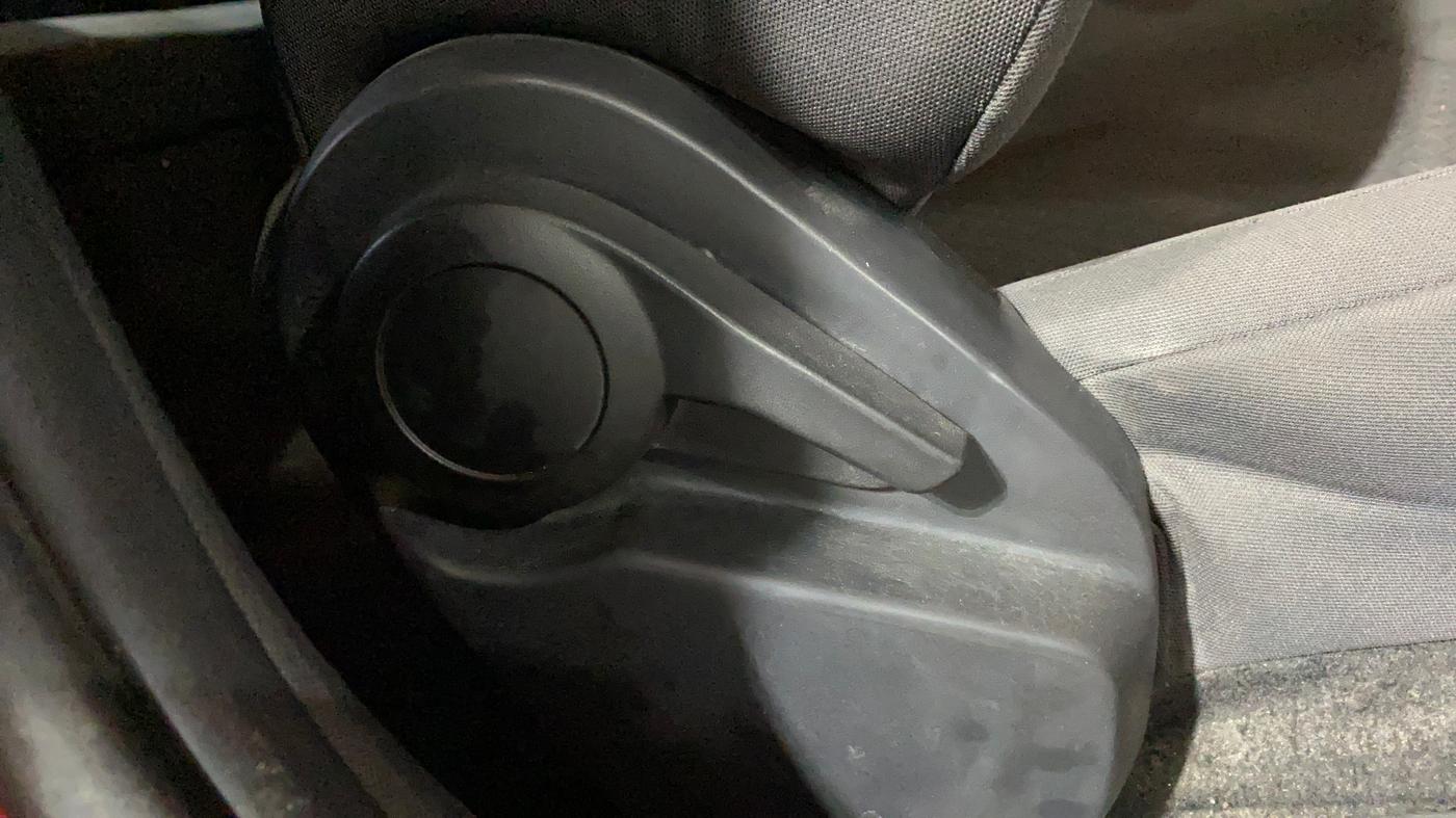 2022 Tata ALTROZ XM PLUS PETROL, Petrol, Manual, 83,213 km, Driver Side Adjustment Panel