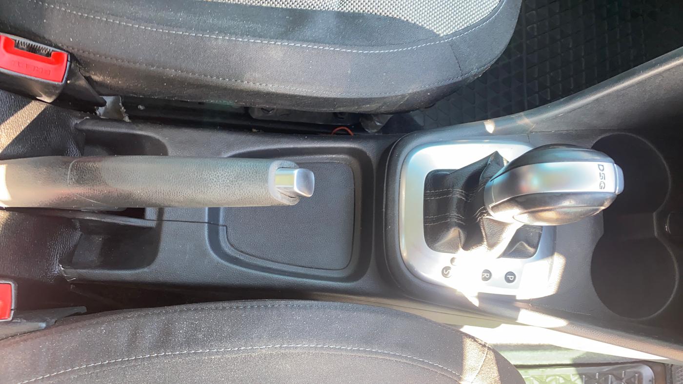 2017 Volkswagen Polo GT TSI AT, Petrol, Automatic, 1,04,458 km, Gear Lever