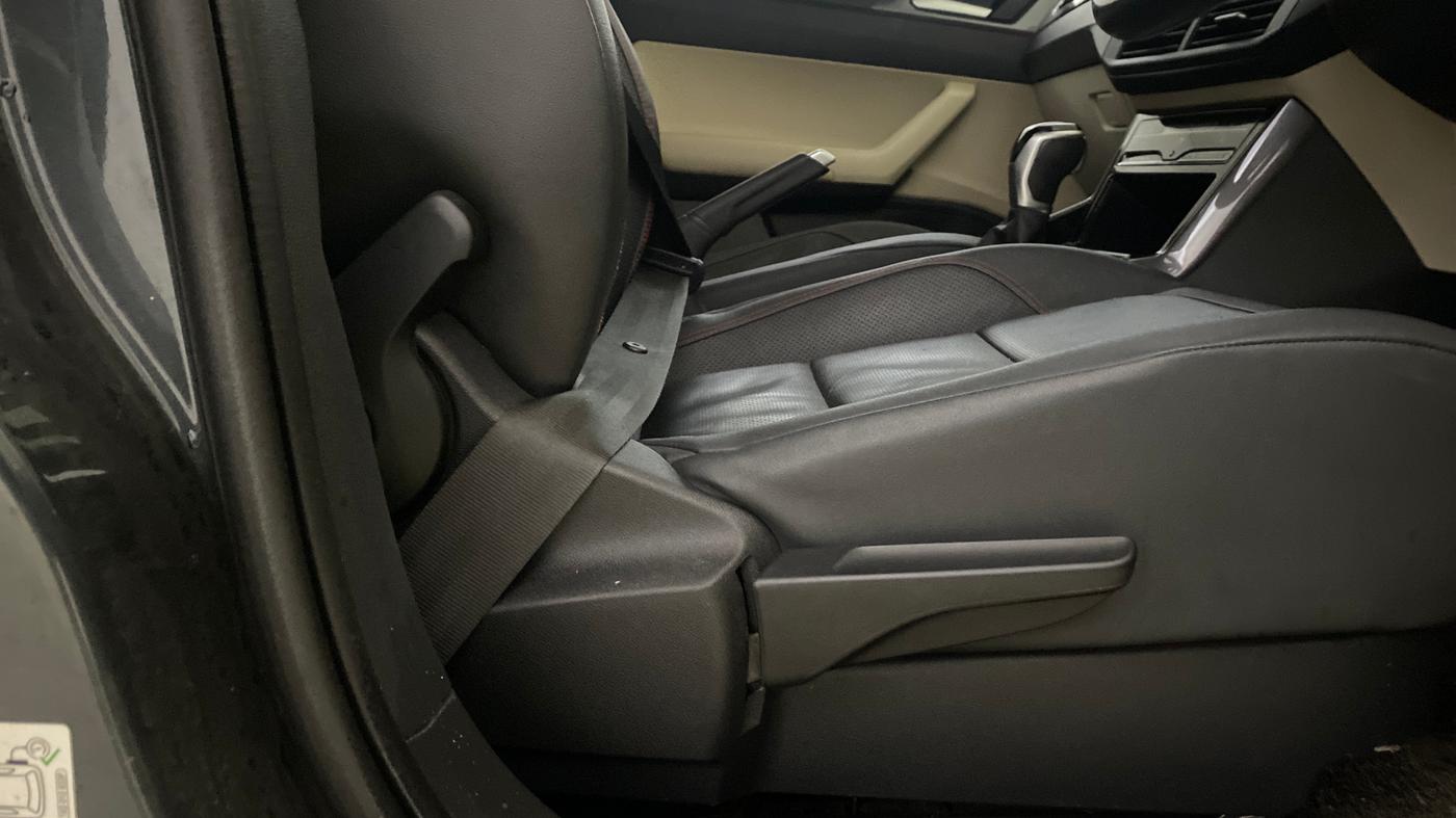 2022 Volkswagen VIRTUS GT PLUS TSI 1.5 EVO DSG, Petrol, Automatic, 1,13,871 km, Driver Side Adjustment Panel