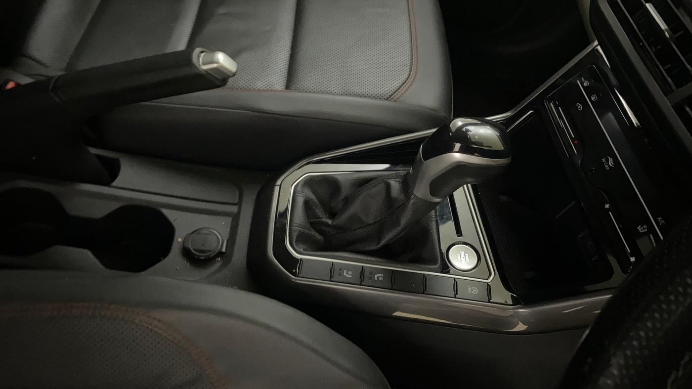 2022 Volkswagen VIRTUS GT PLUS TSI 1.5 EVO DSG, Petrol, Automatic, 1,13,871 km, Gear Lever