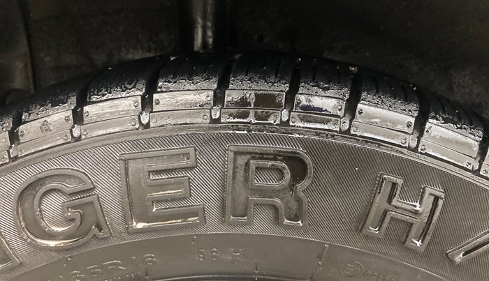 2022 KIA SONET HTX ANNIVERSARY EDITION 1.0 IMT, Petrol, Manual, 90,462 km, Right Rear Tyre Tread