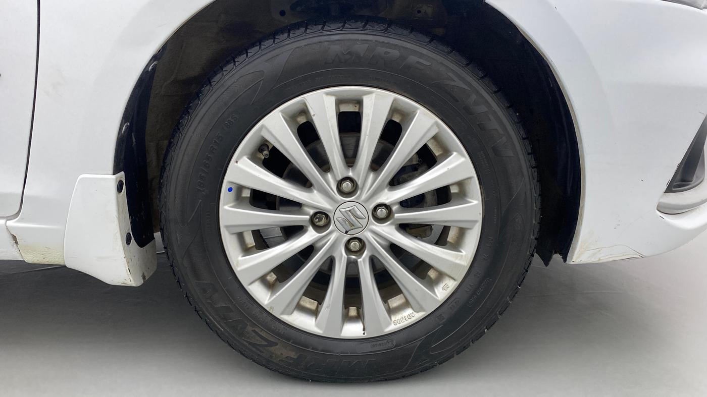 2021 Maruti Ciaz ZETA 1.5 SHVS MT PETROL, Petrol, Manual, 42,051 km, Right Front Wheel