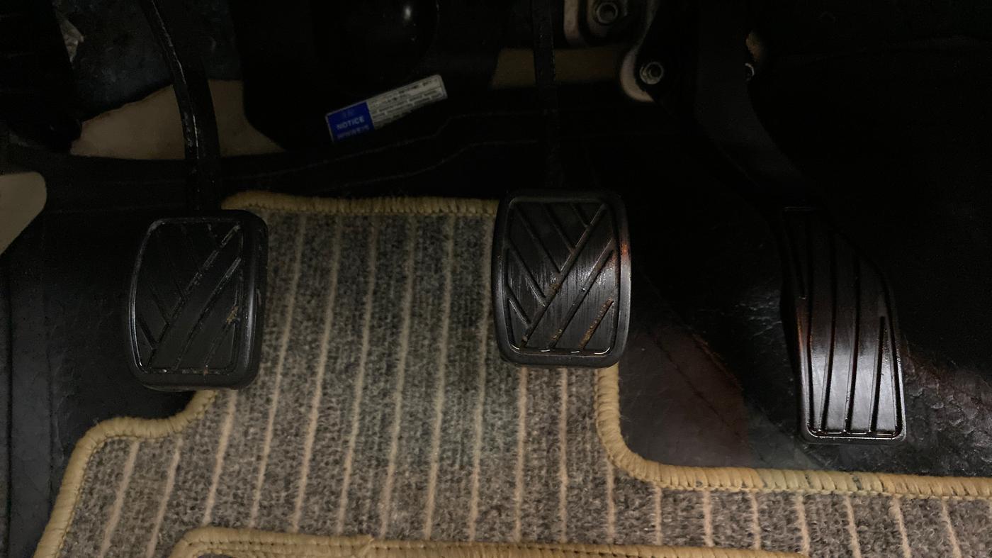 2021 Maruti Ciaz ZETA 1.5 SHVS MT PETROL, Petrol, Manual, 42,051 km, Pedals