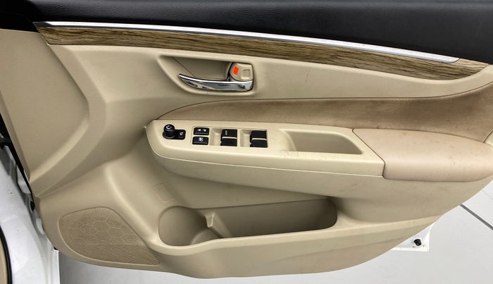 2021 Maruti Ciaz ZETA 1.5 SHVS MT PETROL, Petrol, Manual, 42,051 km, Driver Side Door Panels Control