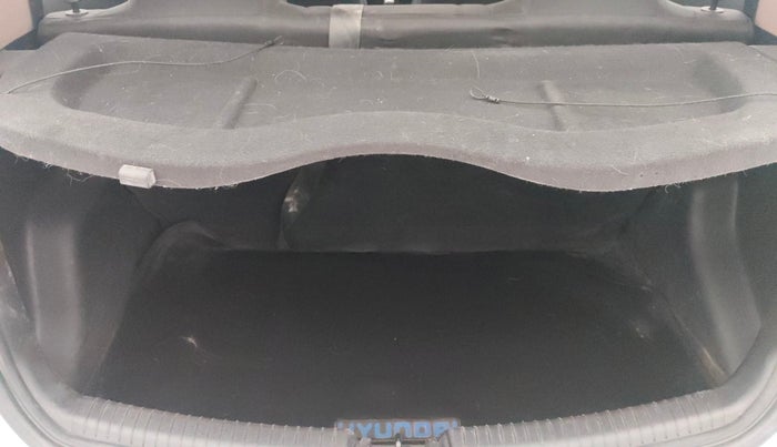 2015 Hyundai Grand i10 SPORTZ 1.2 KAPPA VTVT, Petrol, Manual, 42,040 km, Boot Inside