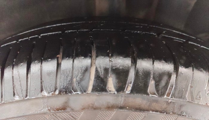 2015 Hyundai Grand i10 SPORTZ 1.2 KAPPA VTVT, Petrol, Manual, 42,040 km, Left Rear Tyre Tread