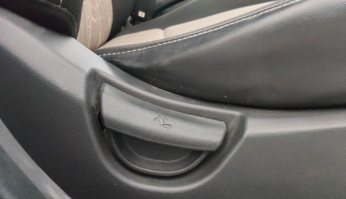 2015 Hyundai Grand i10 SPORTZ 1.2 KAPPA VTVT, Petrol, Manual, 42,040 km, Driver Side Adjustment Panel