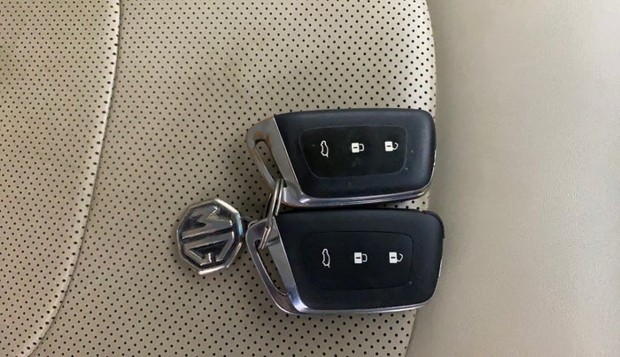 2021 MG HECTOR SHARP 1.5 DCT PETROL, Petrol, Automatic, 35,876 km, Key Close Up