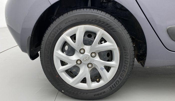 2017 Hyundai Grand i10 SPORTZ 1.2 KAPPA VTVT, Petrol, Manual, 61,390 km, Right Rear Wheel