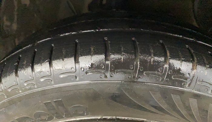 2020 Hyundai AURA S 1.2, Petrol, Manual, 52,404 km, Right Front Tyre Tread