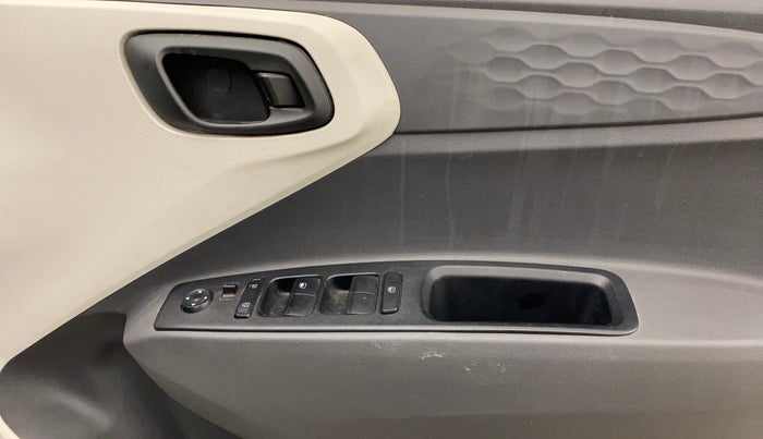 2020 Hyundai AURA S 1.2, Petrol, Manual, 52,404 km, Driver Side Door Panels Control