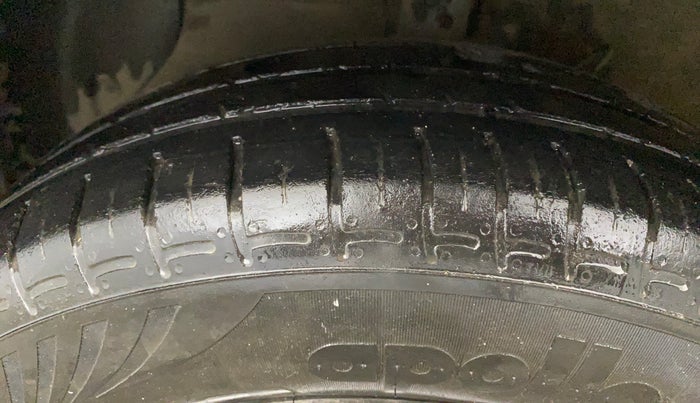 2020 Hyundai AURA S 1.2, Petrol, Manual, 52,404 km, Left Front Tyre Tread