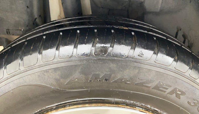 2020 Maruti Swift LXI, Petrol, Manual, 50,239 km, Right Rear Tyre Tread