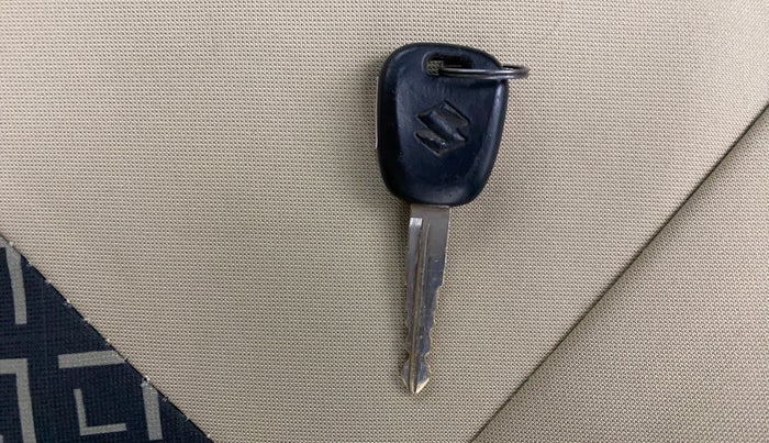 2020 Maruti Swift LXI, Petrol, Manual, 50,239 km, Key Close Up