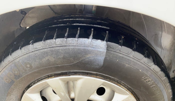 2020 Maruti Swift LXI, Petrol, Manual, 50,239 km, Left Front Tyre Tread