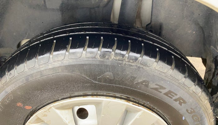 2020 Maruti Swift LXI, Petrol, Manual, 50,239 km, Left Rear Tyre Tread
