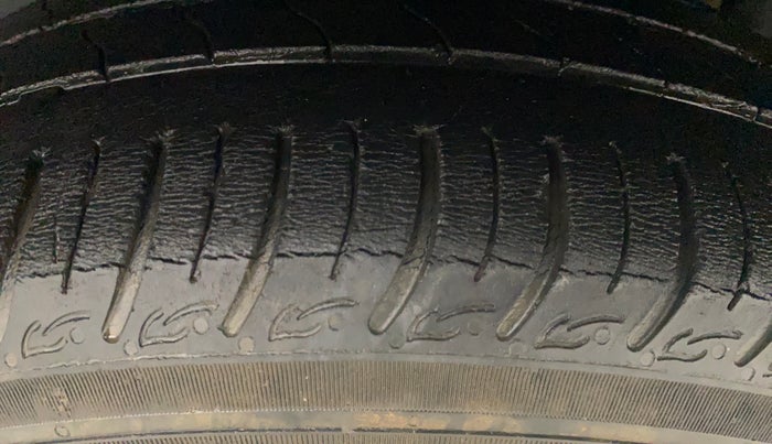 2016 Tata Tiago XT PETROL, Petrol, Manual, 46,127 km, Left Rear Tyre Tread
