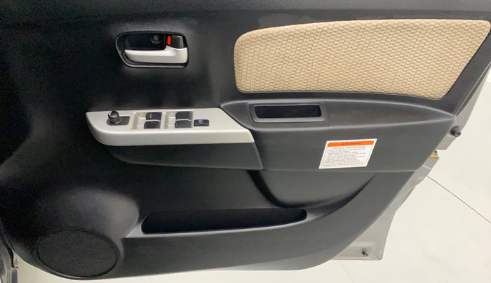 2015 Maruti Wagon R 1.0 LXI CNG, CNG, Manual, 59,722 km, Driver Side Door Panels Control