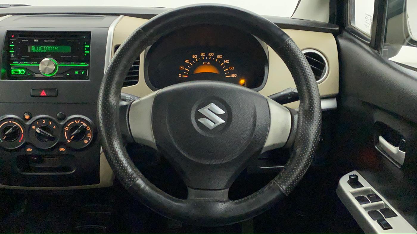 2015 Maruti Wagon R 1.0 LXI CNG, CNG, Manual, 59,722 km, Steering Wheel Close Up