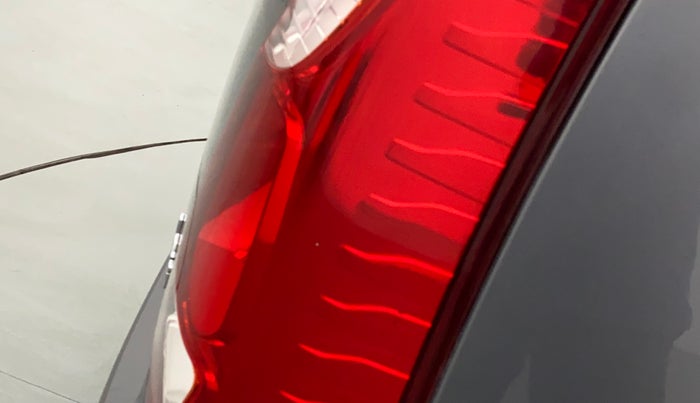 2015 Maruti Wagon R 1.0 LXI CNG, CNG, Manual, 59,722 km, Right tail light - Minor scratches