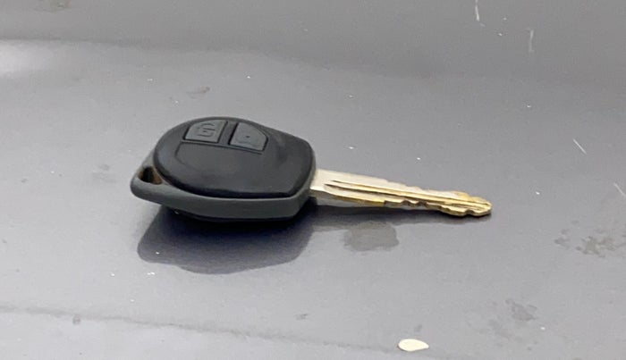 2015 Maruti Wagon R 1.0 LXI CNG, CNG, Manual, 59,722 km, Lock system - Remote key not working