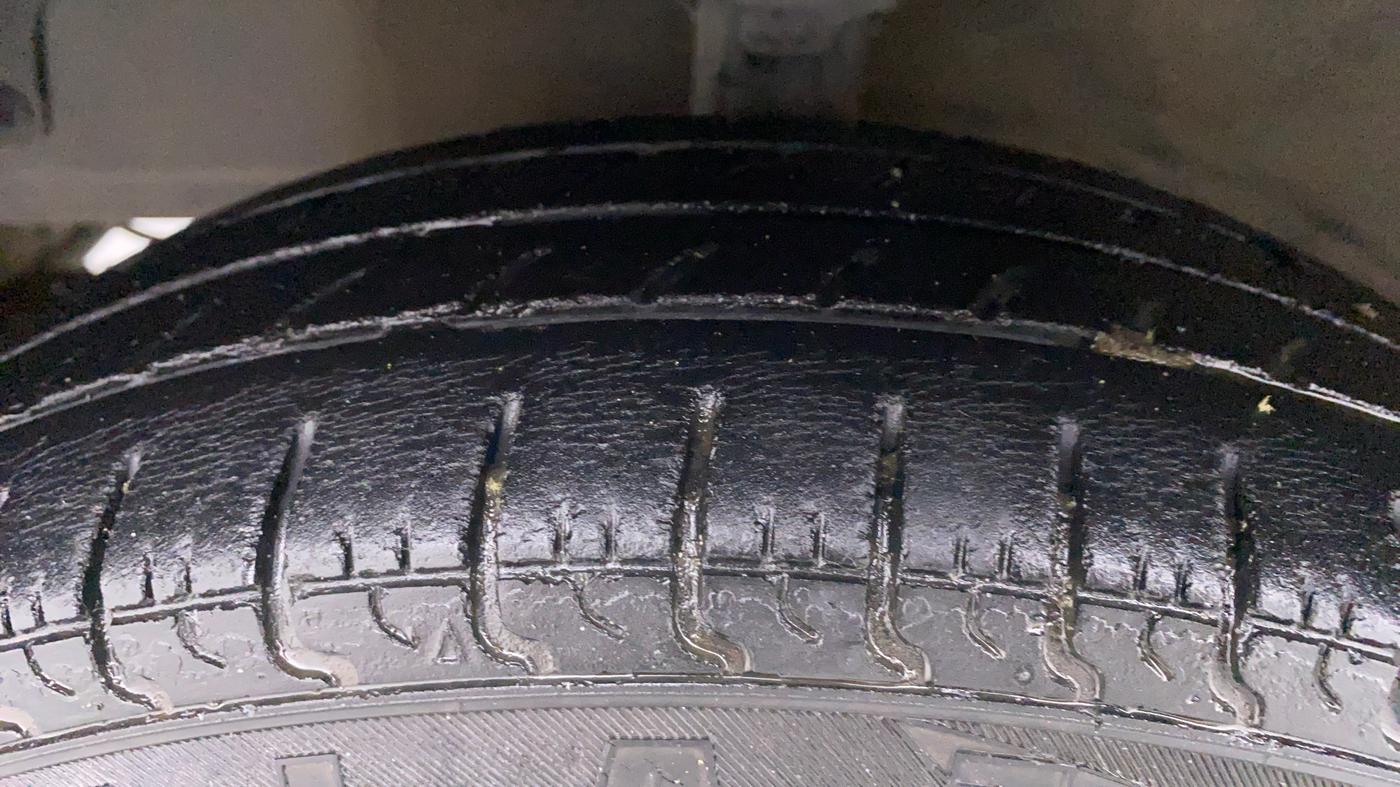 2015 Hyundai Eon ERA PLUS, Petrol, Manual, 20,091 km, Left Front Tyre Tread