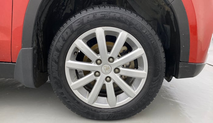 2016 Maruti Vitara Brezza LDI OPT, Diesel, Manual, 30,501 km, Right Front Wheel