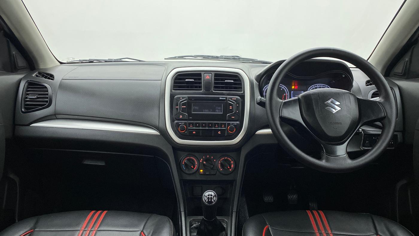 2016 Maruti Vitara Brezza LDI OPT, Diesel, Manual, 30,501 km, Dashboard