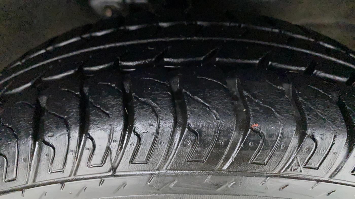 2018 Maruti Wagon R 1.0 VXI, Petrol, Manual, 16,634 km, Right Front Tyre Tread