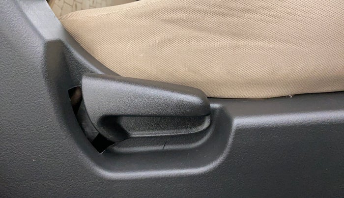 2018 Maruti Wagon R 1.0 VXI, Petrol, Manual, 16,634 km, Driver Side Adjustment Panel