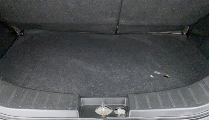 2018 Maruti Wagon R 1.0 VXI, Petrol, Manual, 16,634 km, Boot Inside