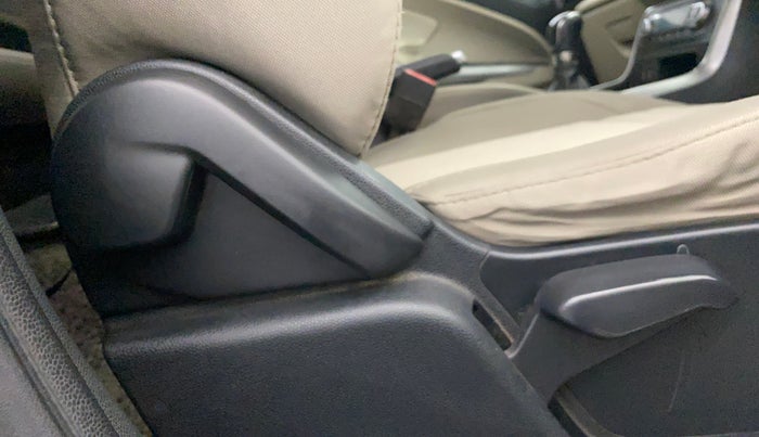 2020 Ford Ecosport TITANIUM 1.5L DIESEL, Diesel, Manual, 1,47,695 km, Driver Side Adjustment Panel