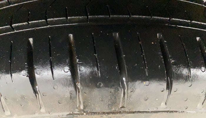 2022 Tata PUNCH CREATIVE  AMT, Petrol, Automatic, 68,887 km, Left Front Tyre Tread