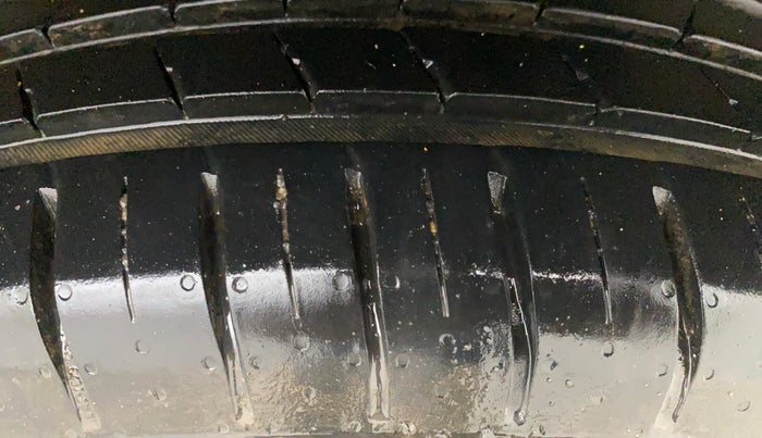 2022 Tata PUNCH CREATIVE  AMT, Petrol, Automatic, 68,887 km, Left Rear Tyre Tread