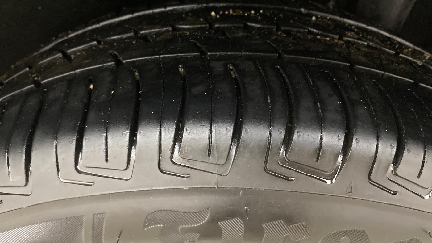2018 Maruti Vitara Brezza ZDI AMT, Diesel, Automatic, 1,15,785 km, Left Rear Tyre Tread