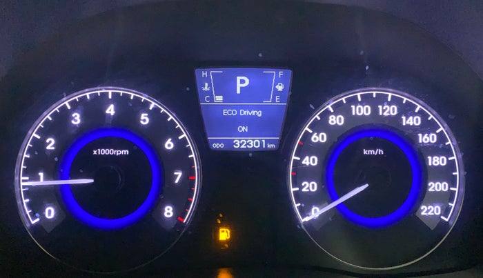 2015 Hyundai Verna FLUIDIC 4S1.6 VTVT S O AT, Petrol, Automatic, 32,301 km, Odometer Image