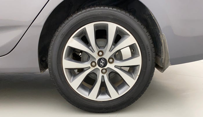 2015 Hyundai Verna FLUIDIC 4S1.6 VTVT S O AT, Petrol, Automatic, 32,301 km, Left Rear Wheel
